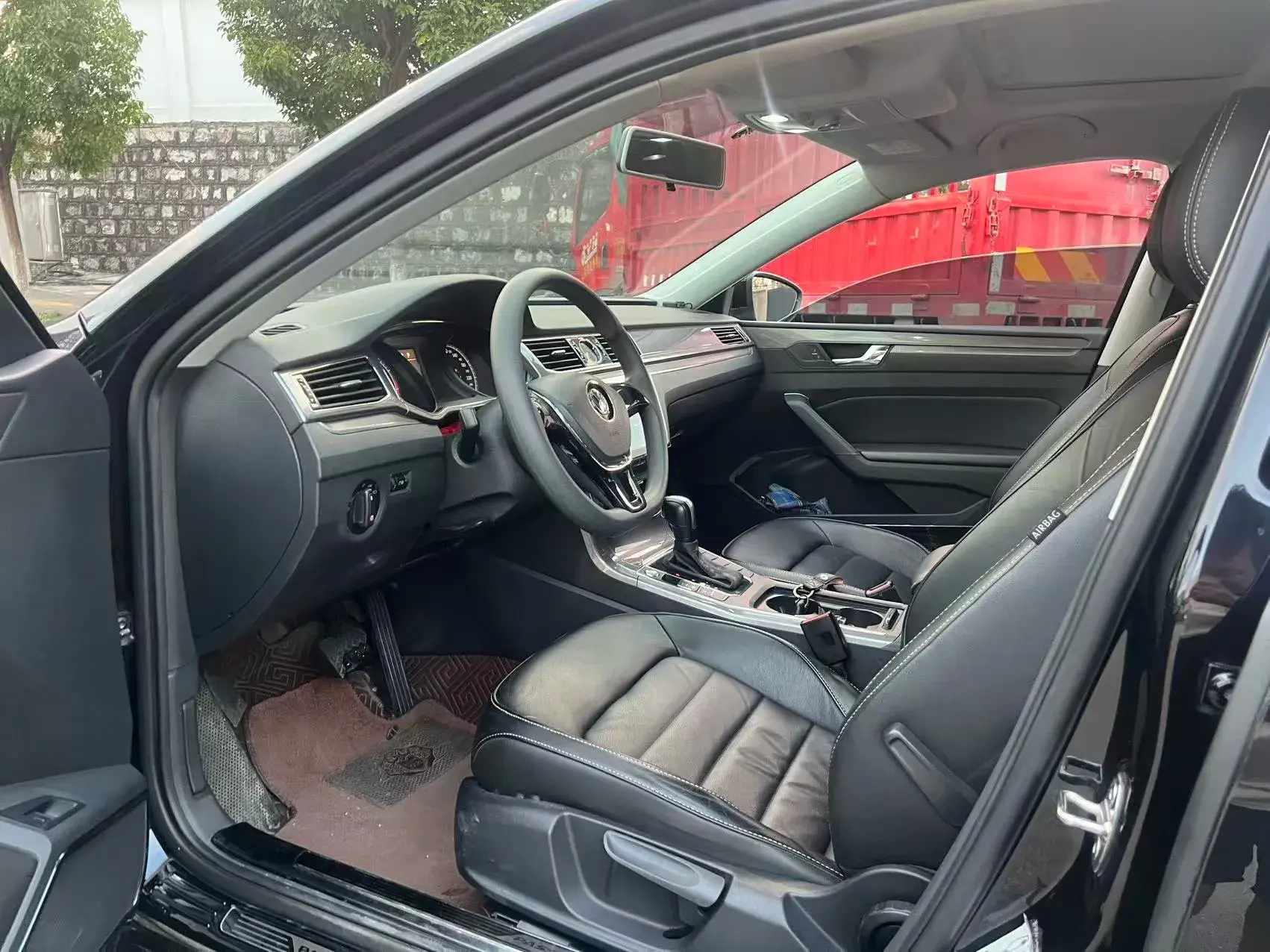 2015 VOLKSWAGEN PASSAT thumbnail 4