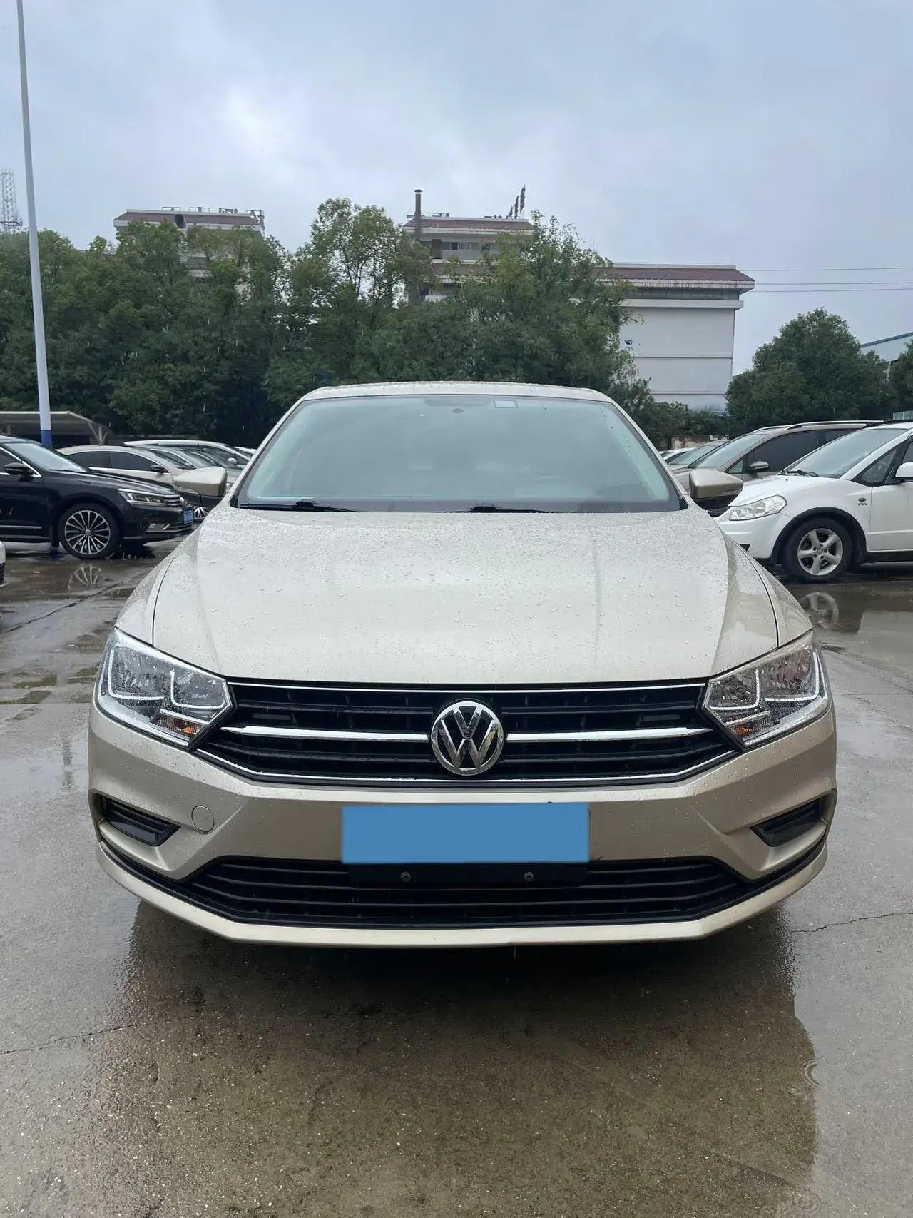 2018 VOLKSWAGEN BORA thumbnail 3