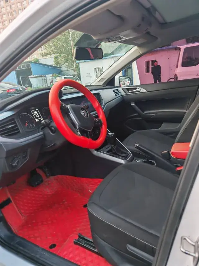 2019 VOLKSWAGEN POLO thumbnail 4