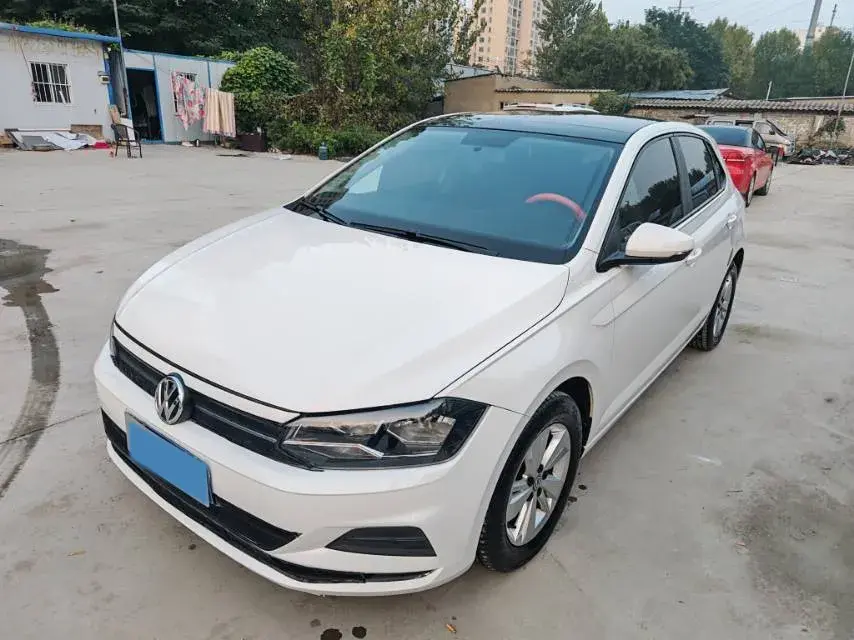 2019 VOLKSWAGEN POLO view 1