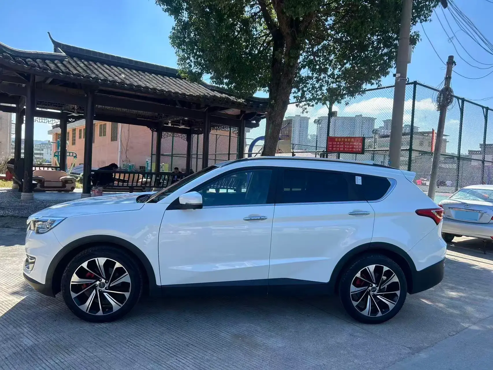 2019 JETOUR X70S thumbnail 3