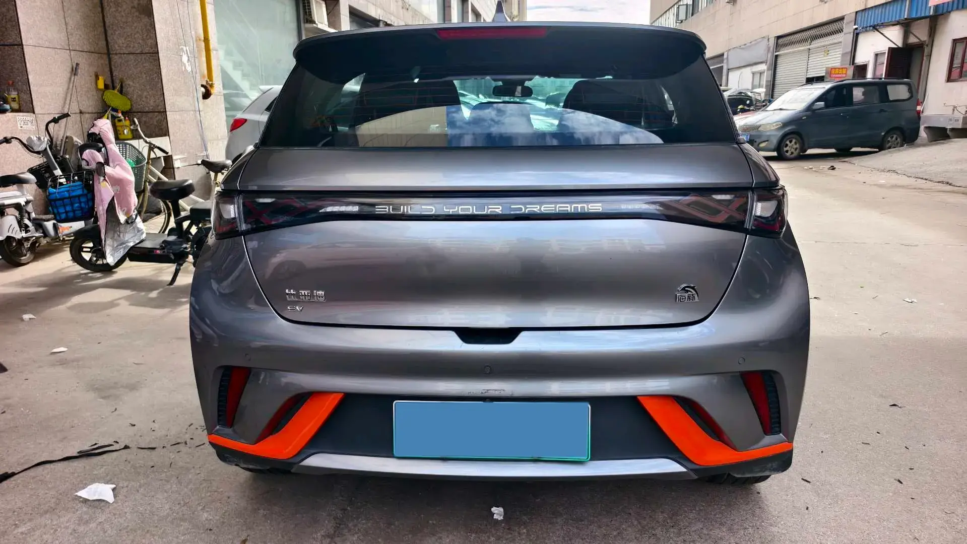 2023 BYD DOLPHIN thumbnail 3