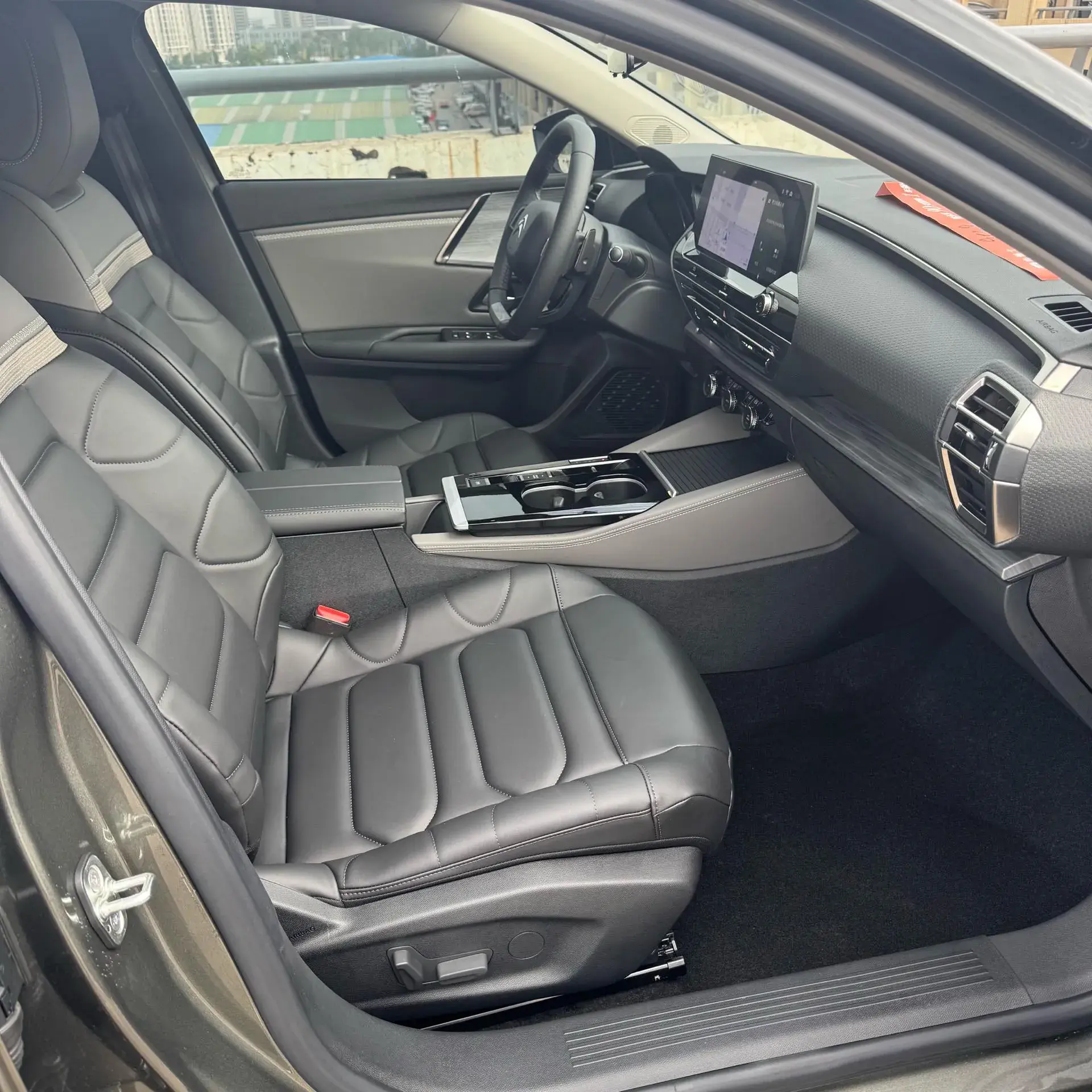 2024 CITROEN C5 thumbnail 4