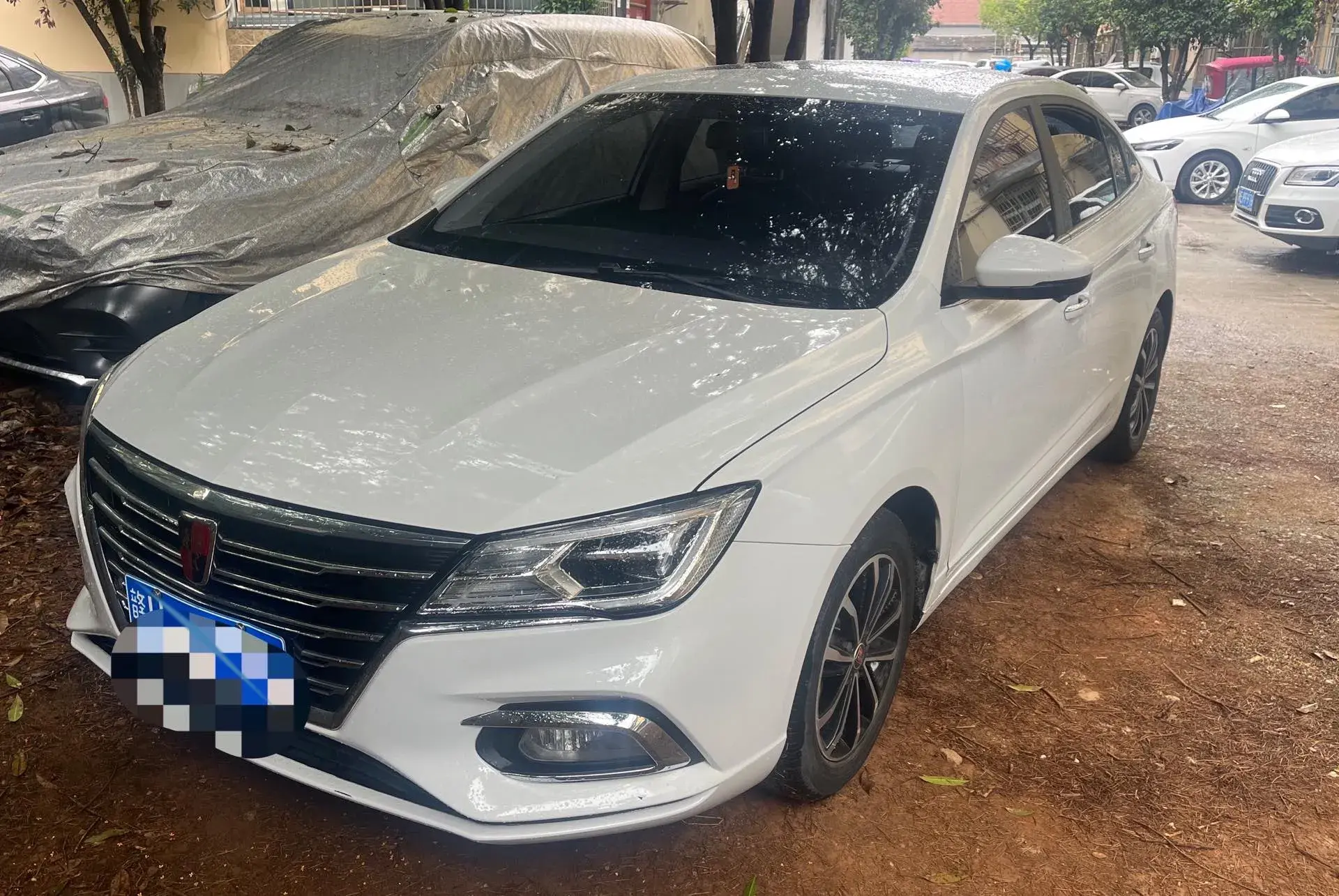 2020 ROEWE I5 view 1