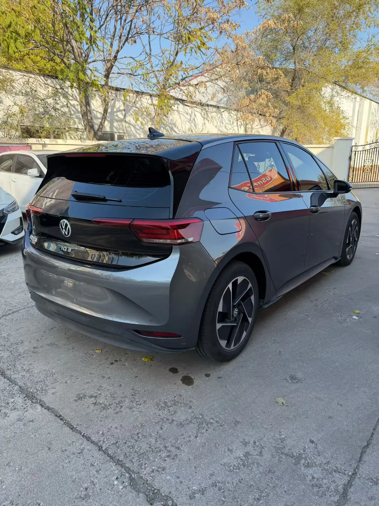 2024 VOLKSWAGEN ID.3 thumbnail 4