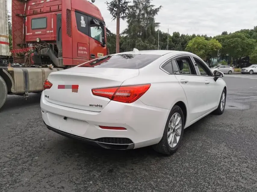 2019 HONGQI H5 thumbnail 3