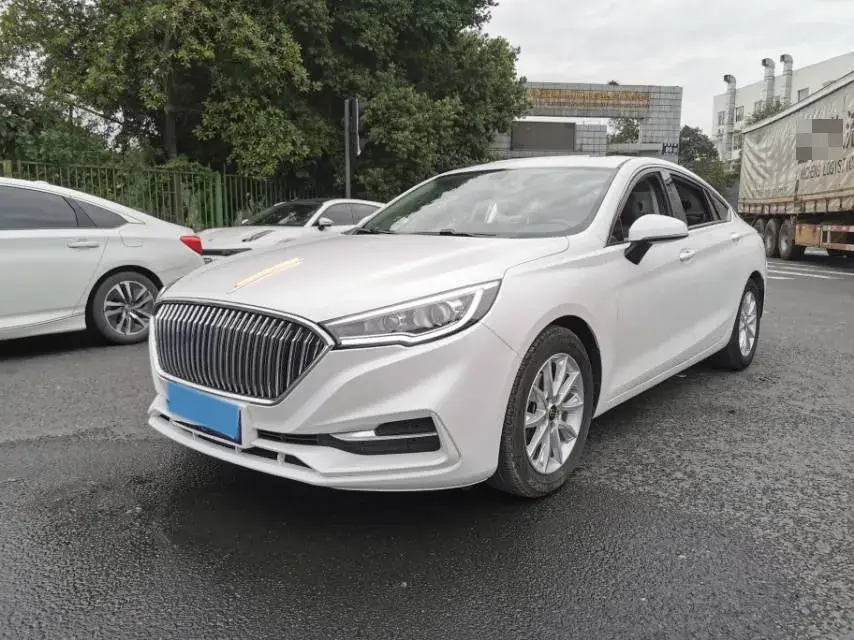 2019 HONGQI H5 view 1