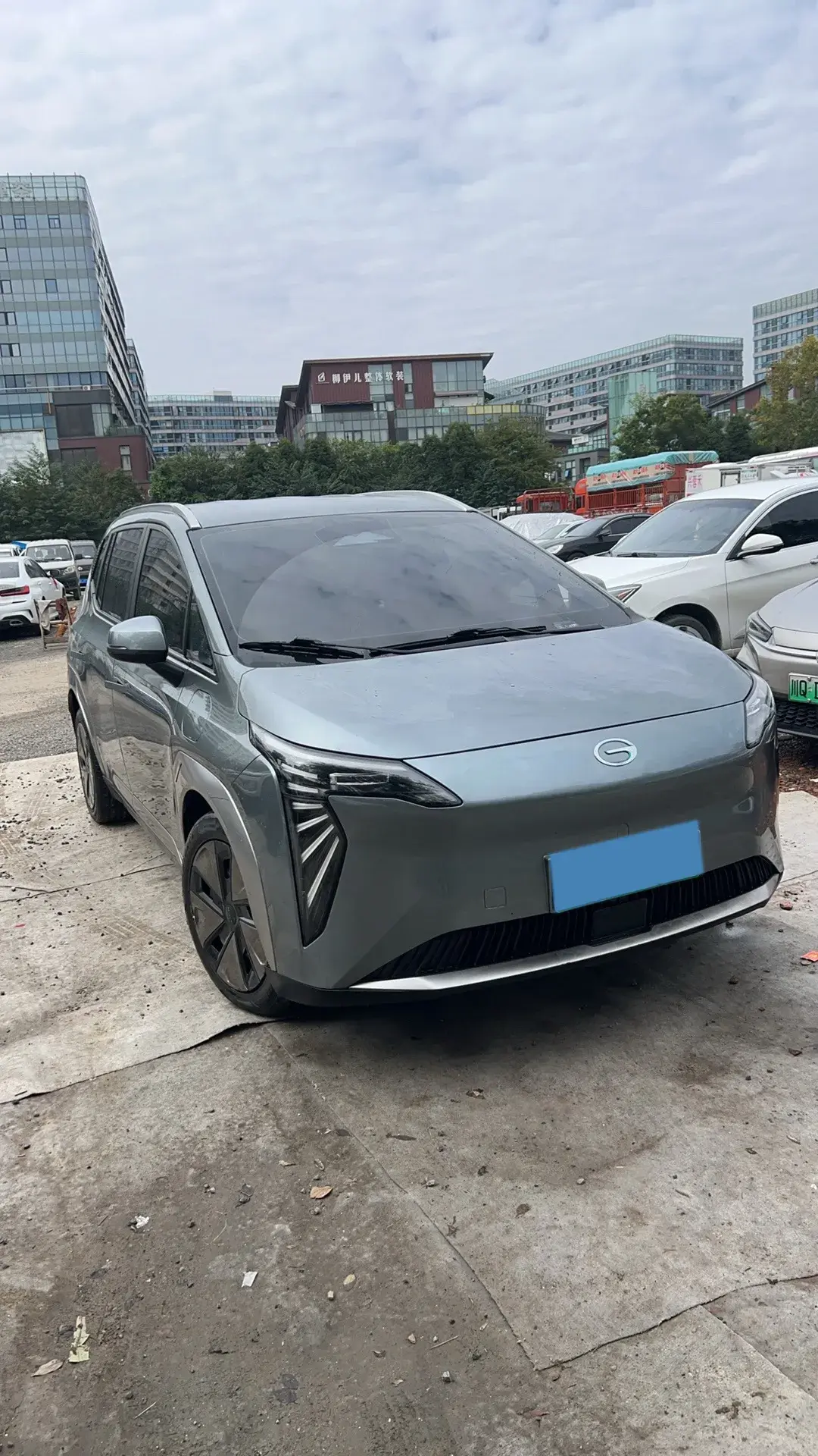 2023 AION Y thumbnail 3