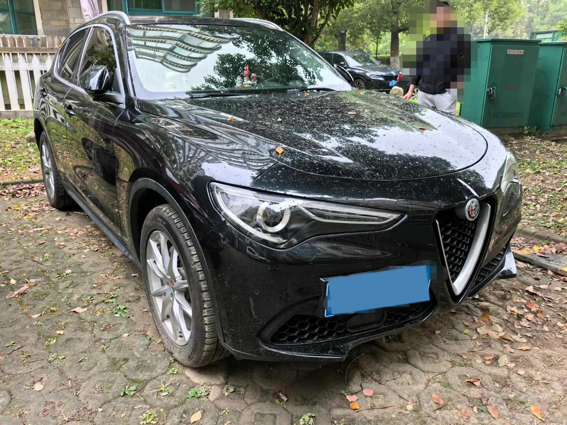 2017 ALFA ROMEO thumbnail 3