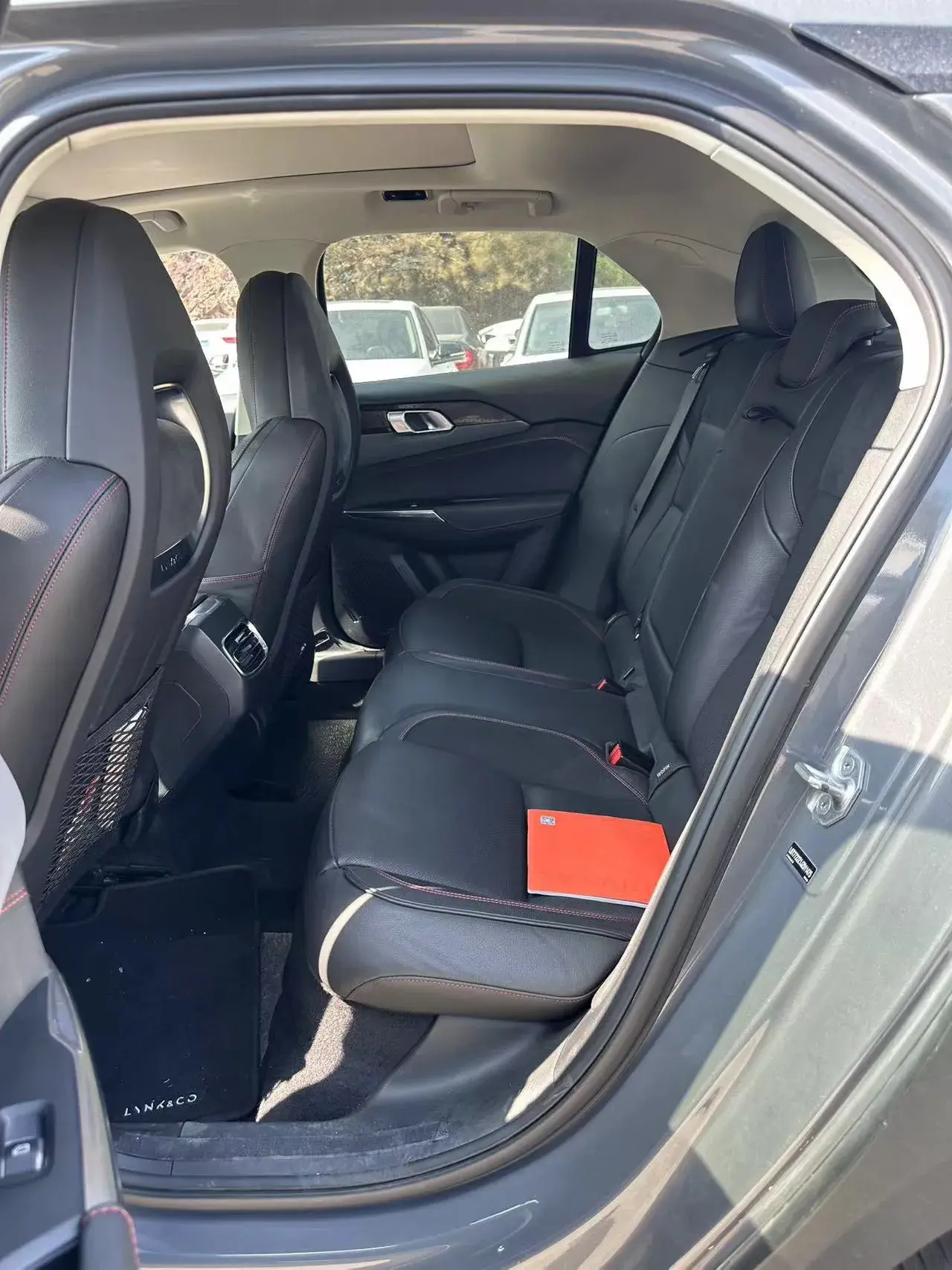 2018 LYNK&CO 02 thumbnail 4