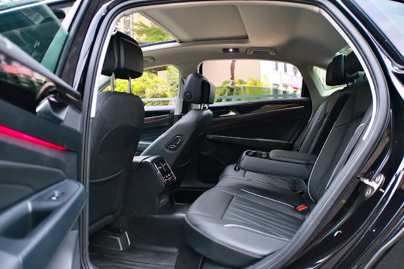 2022 Volkswagen Passat 2.0T 186HP L4 7DCT,autocango,china used car exporter,china ev exporter,chinese used car exporter,chinese used ev exporter