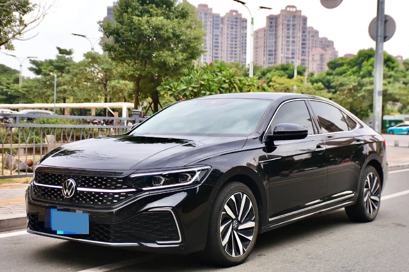 2022 Volkswagen Passat 2.0T 186HP L4 7DCT,autocango,china used car exporter,china ev exporter,chinese used car exporter,chinese used ev exporter