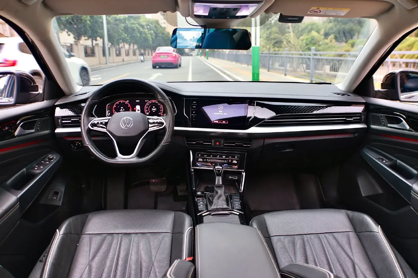 2022 Volkswagen Passat 2.0T 186HP L4 7DCT,autocango,china used car exporter,china ev exporter,chinese used car exporter,chinese used ev exporter