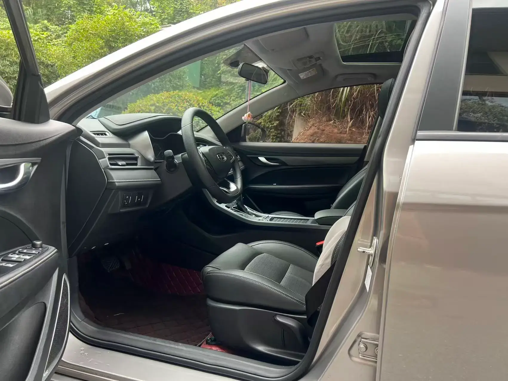 2021 GEELY EMGRAND thumbnail 4