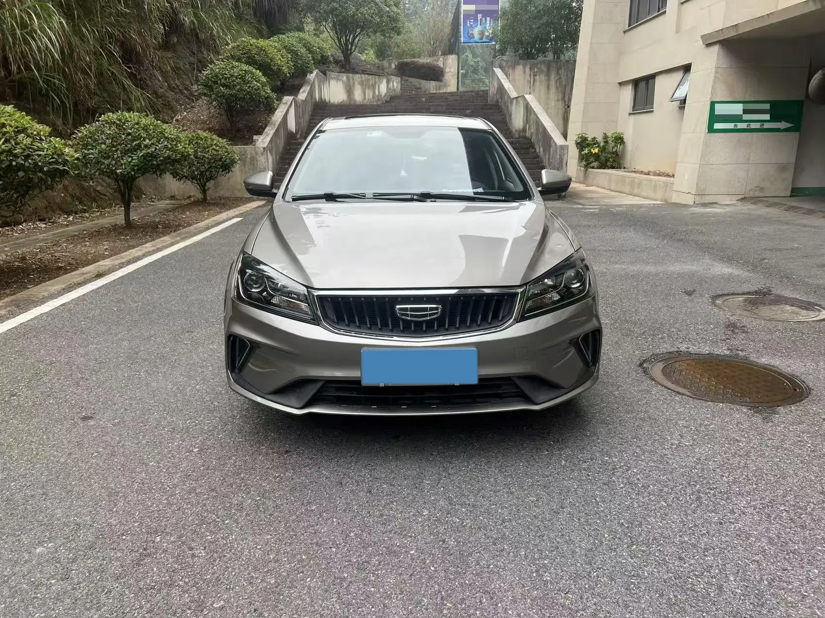 2021 GEELY EMGRAND thumbnail 2