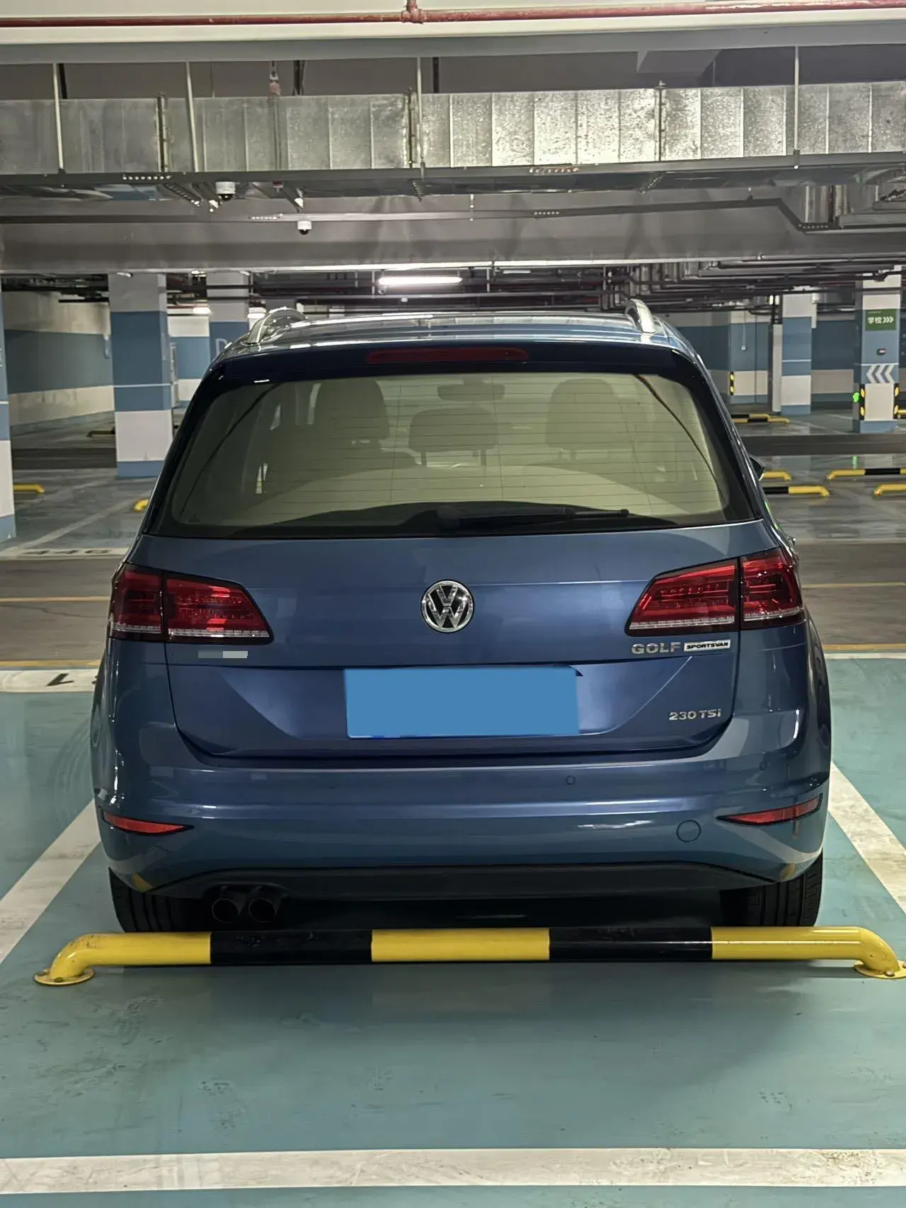 2018 VOLKSWAGEN GOLF thumbnail 3