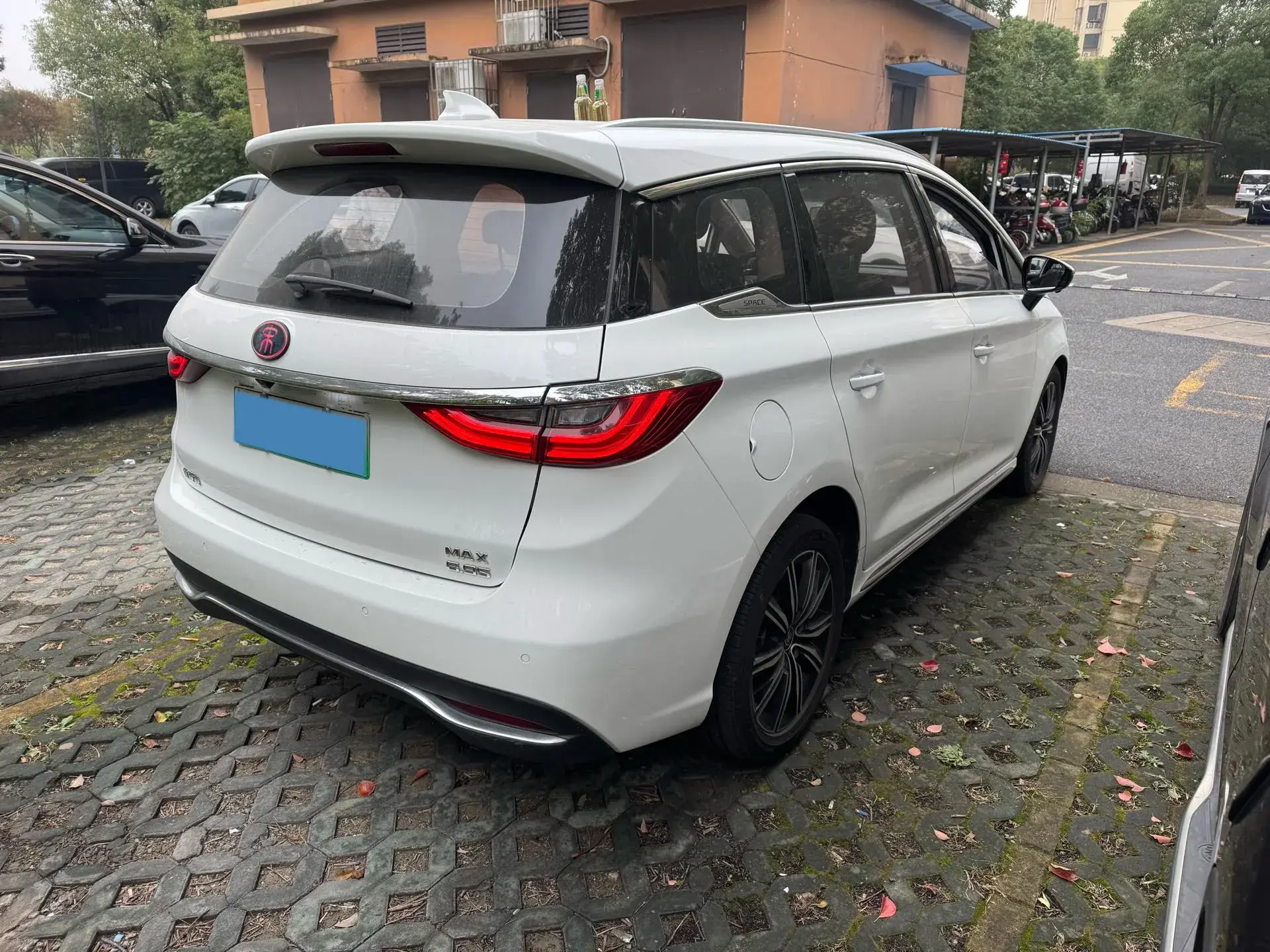 2019 BYD SONG thumbnail 4