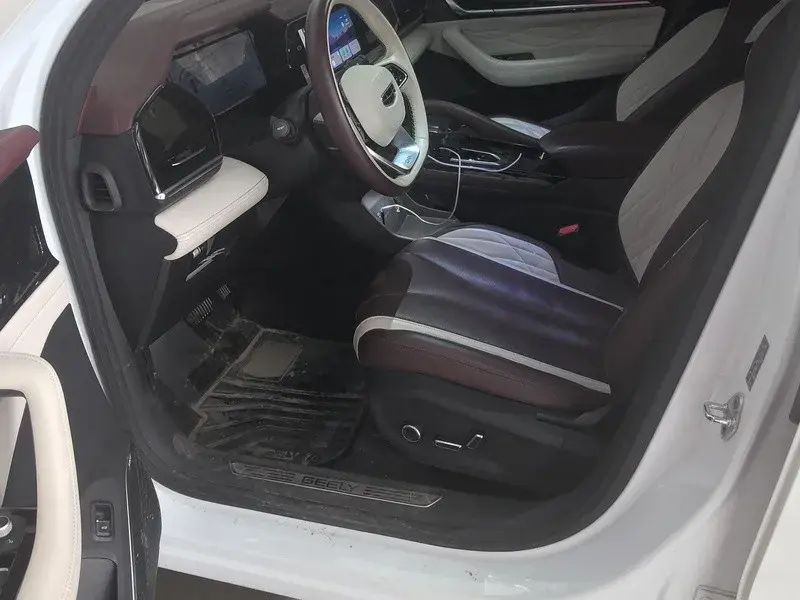 2021 GEELY MONJARO thumbnail 4