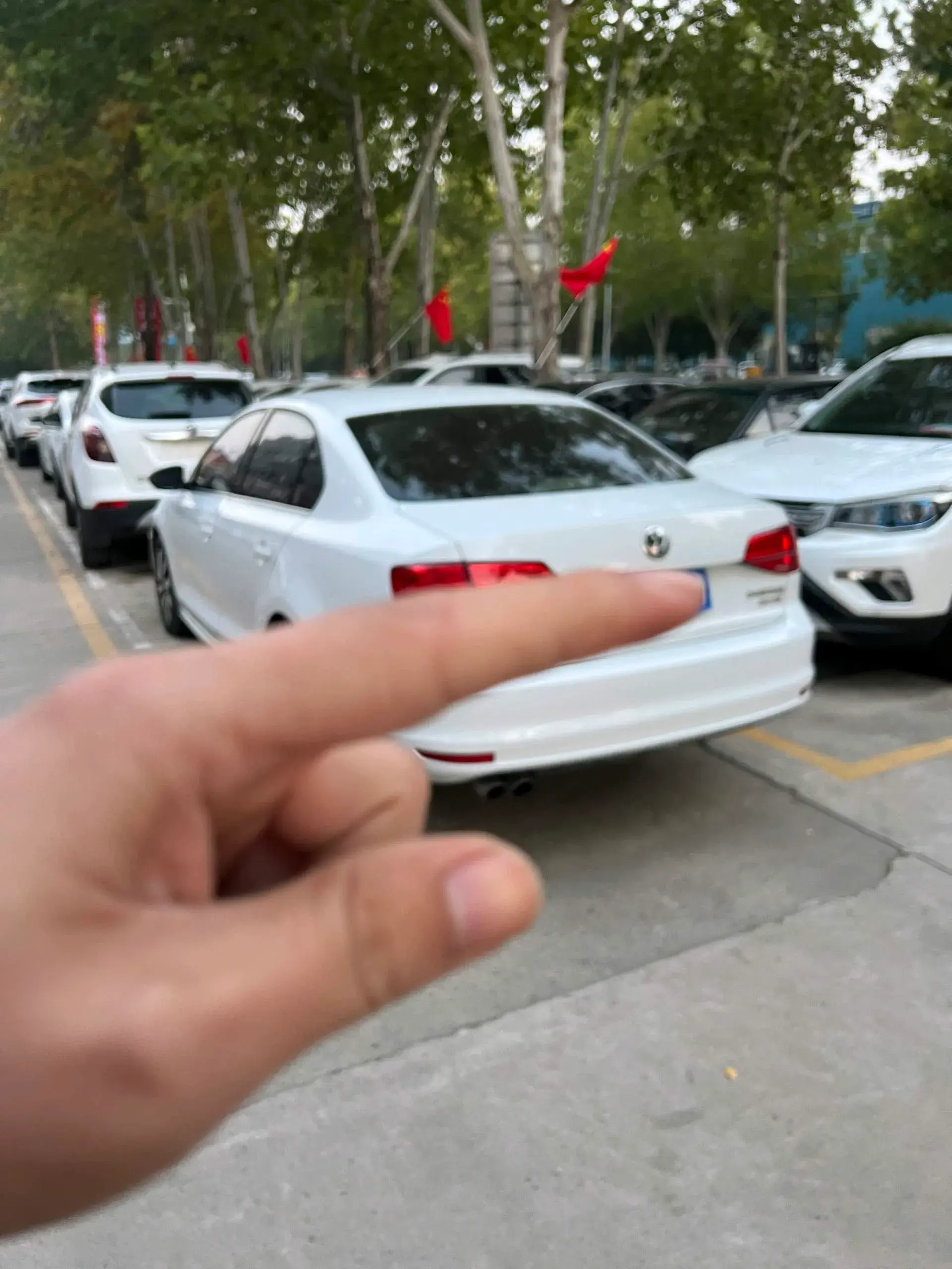 2018 VOLKSWAGEN SAGITAR thumbnail 3