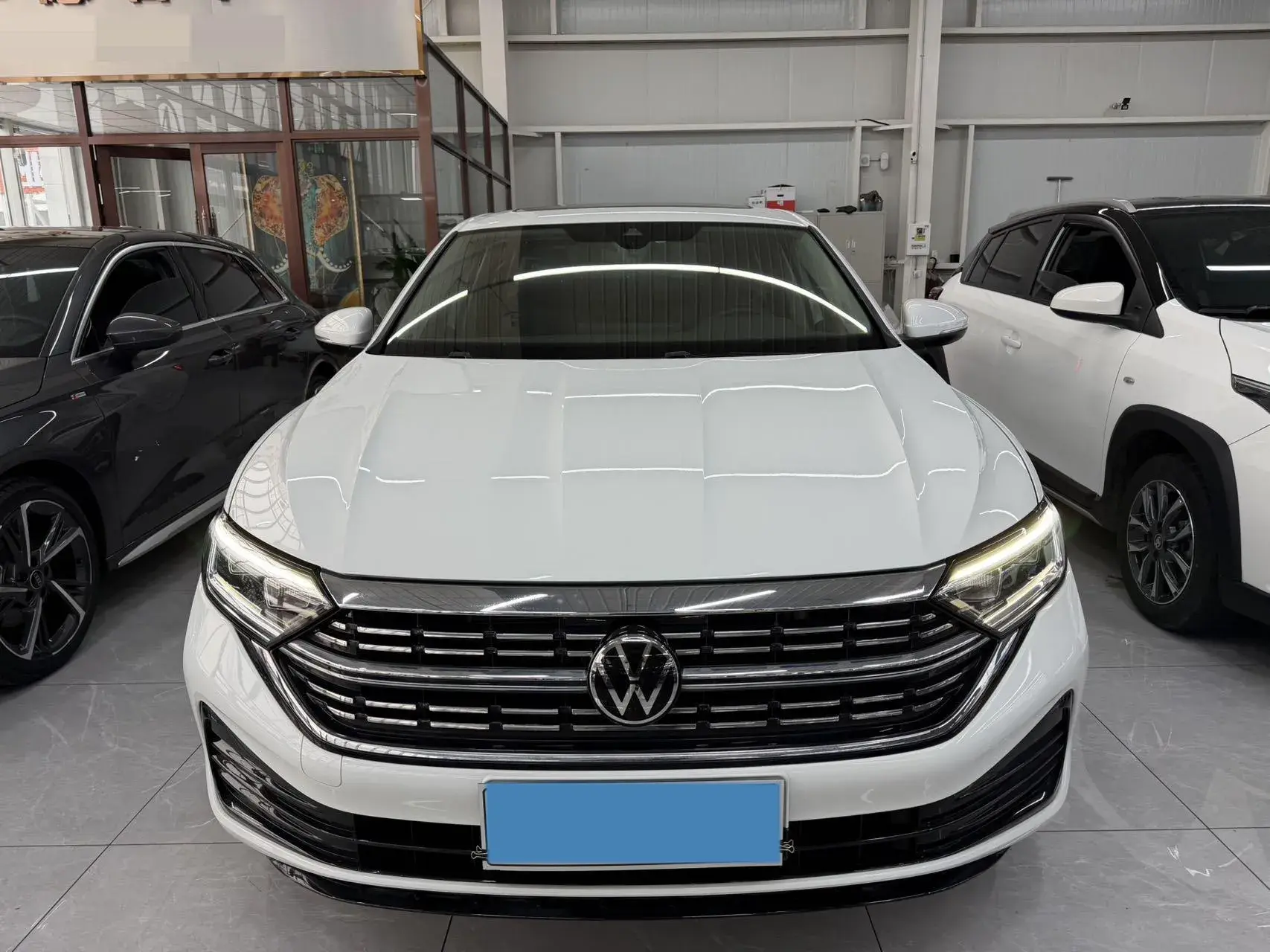 2023 VOLKSWAGEN SAGITAR thumbnail 2