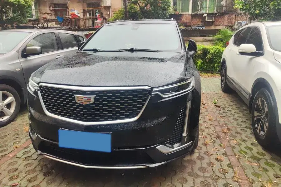 2022 CADILLAC XT6 thumbnail 3