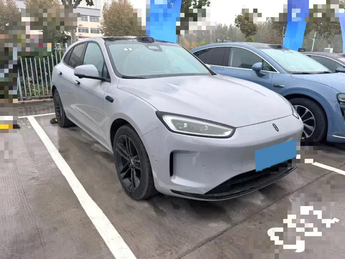 2025 AITO AITO thumbnail 2