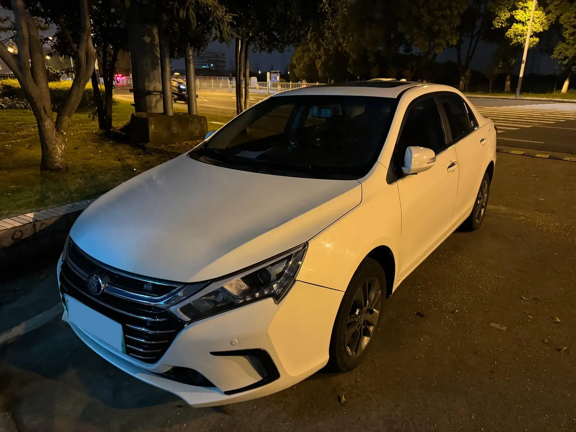 2017 BYD QIN view 1