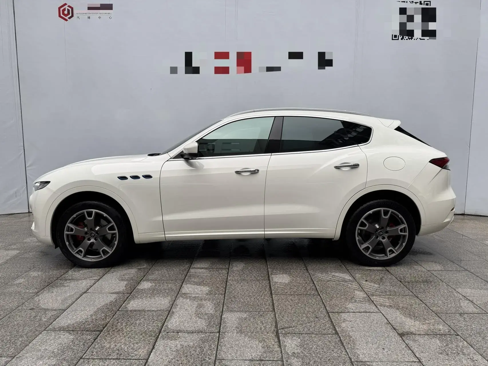 2022 MASERATI LEVANTE thumbnail 4