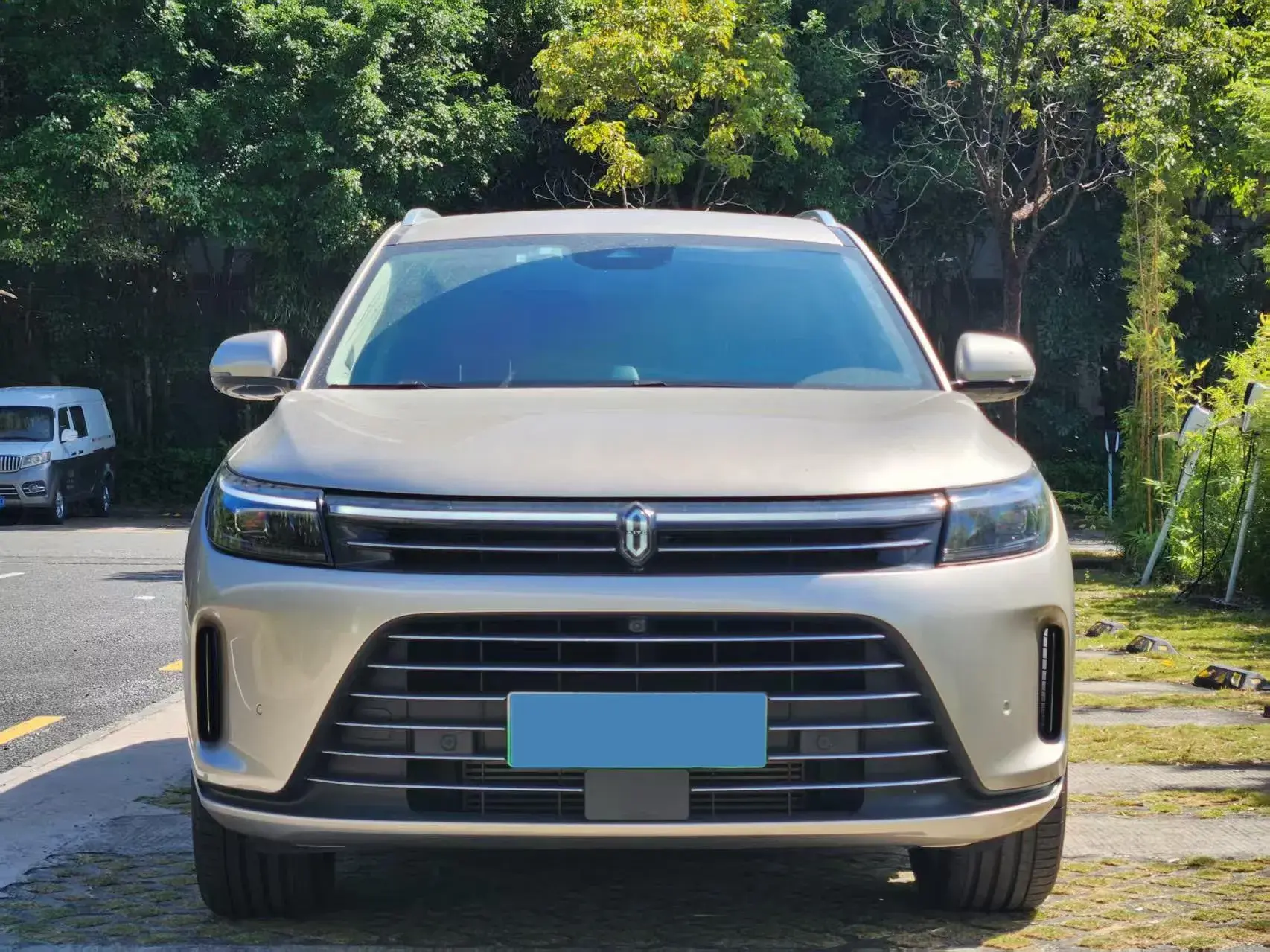 2022 AITO AITO thumbnail 2