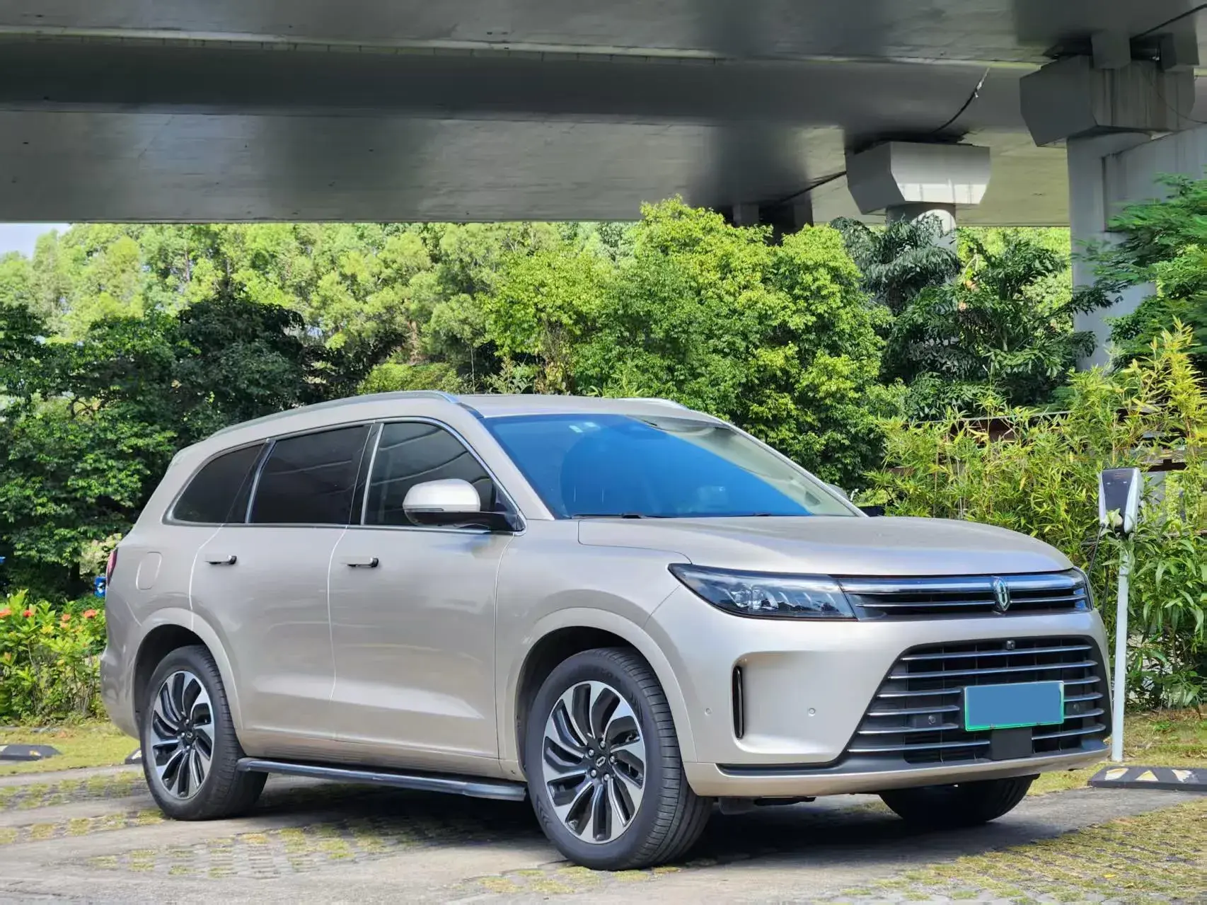 2022 AITO AITO thumbnail 3