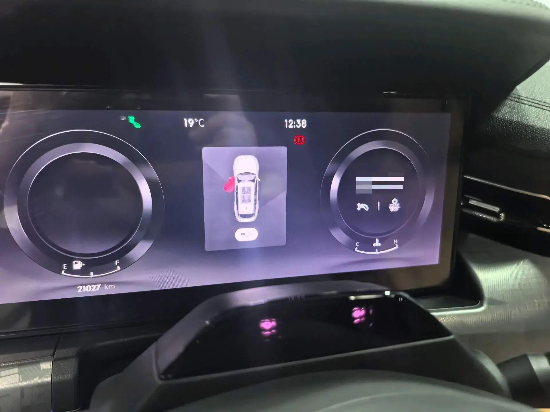 2021 LYNK&CO 09 thumbnail 4