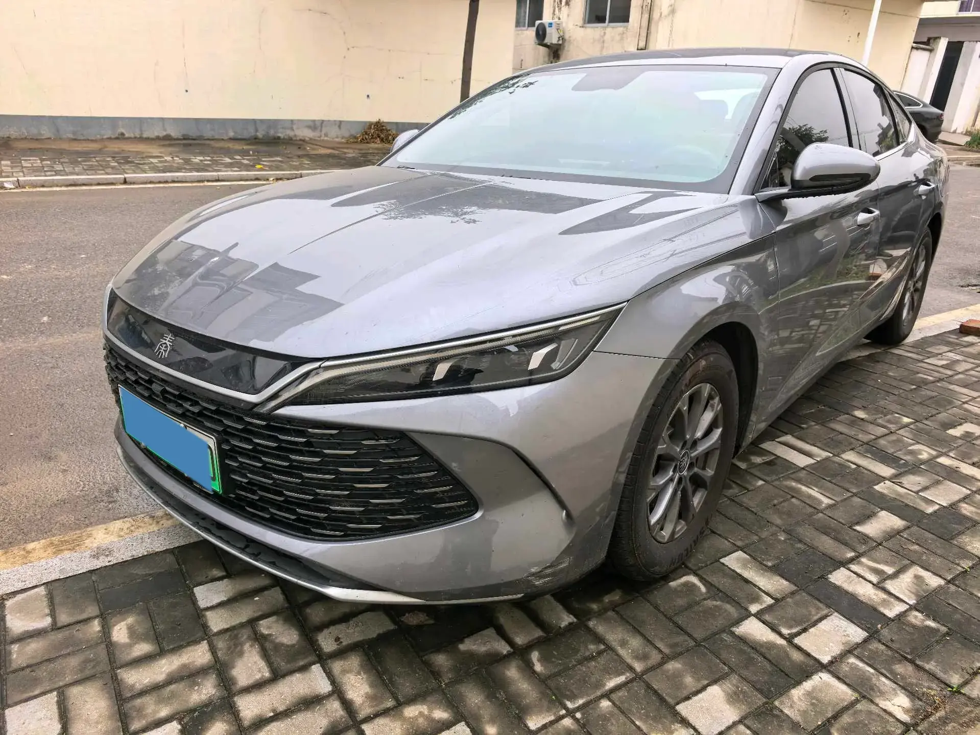 2024 BYD QINL view 1