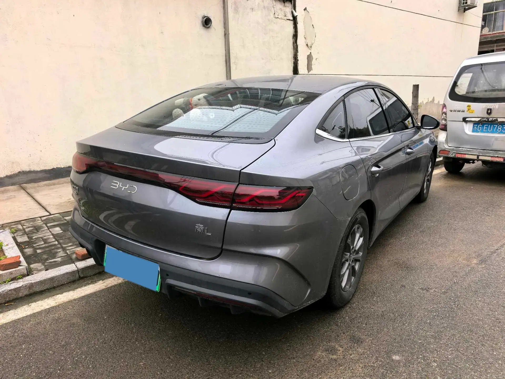 2024 BYD QINL thumbnail 4