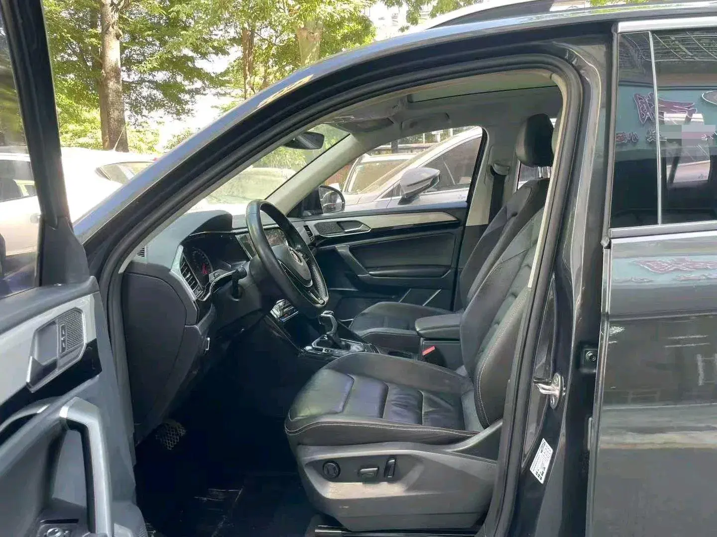 2021 VOLKSWAGEN TAYRON thumbnail 4