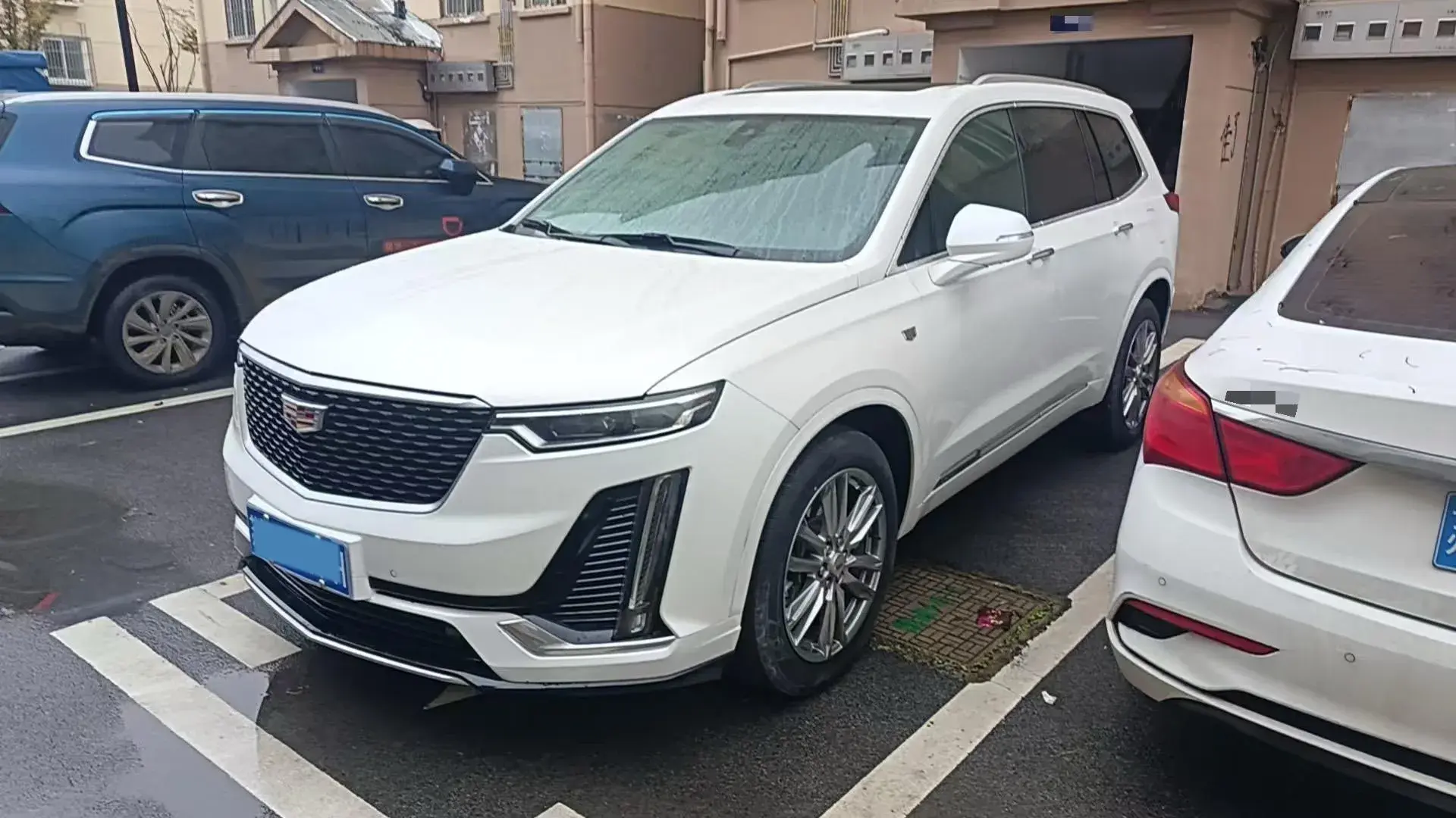 2022 CADILLAC XT6 view 1