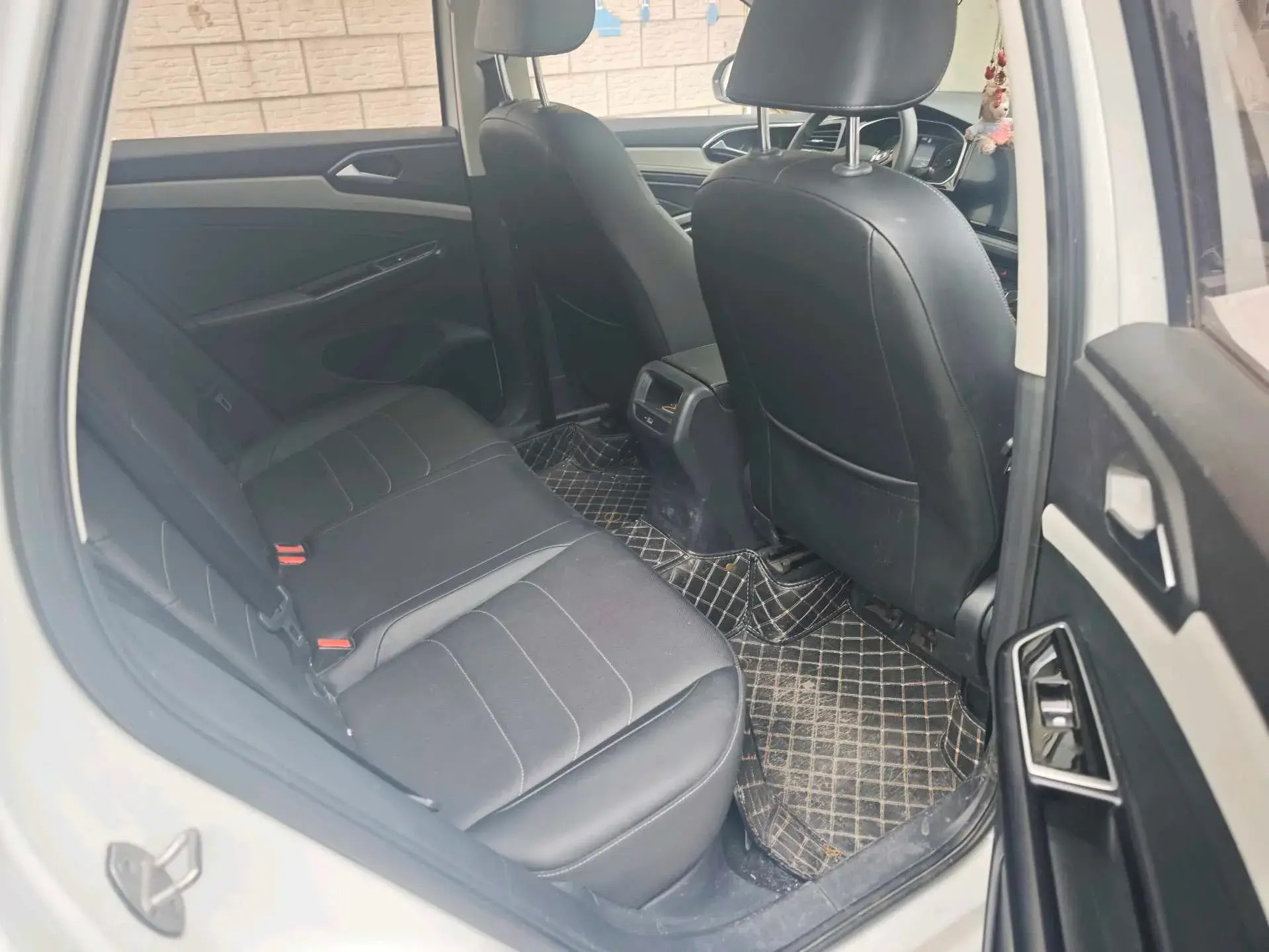 2022 JETTA VS5 thumbnail 4