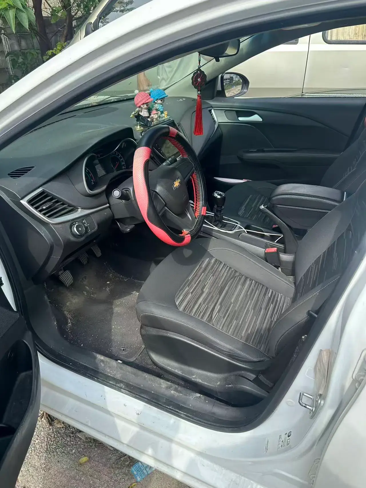 2019 CHEVROLET CAVALIER thumbnail 4