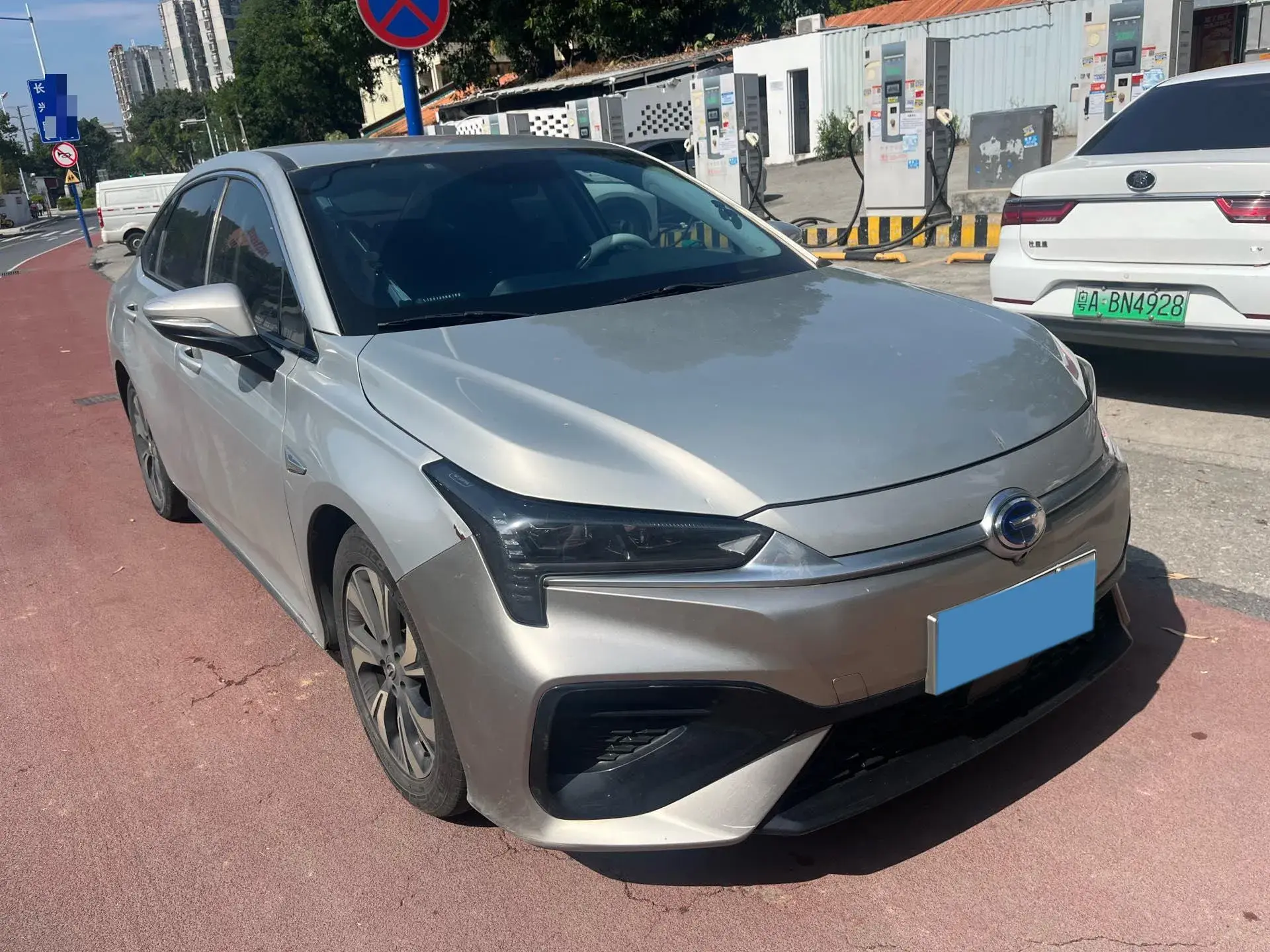 2019 AION S thumbnail 3