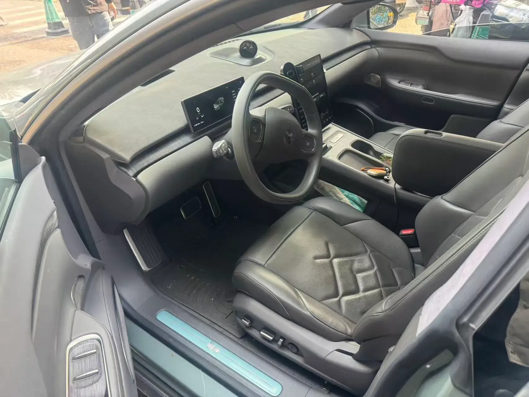 2021 VOLKSWAGEN ID.6 thumbnail 3