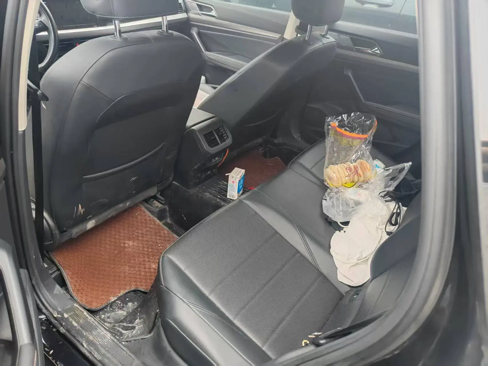 2021 VOLKSWAGEN LAVIDA thumbnail 4