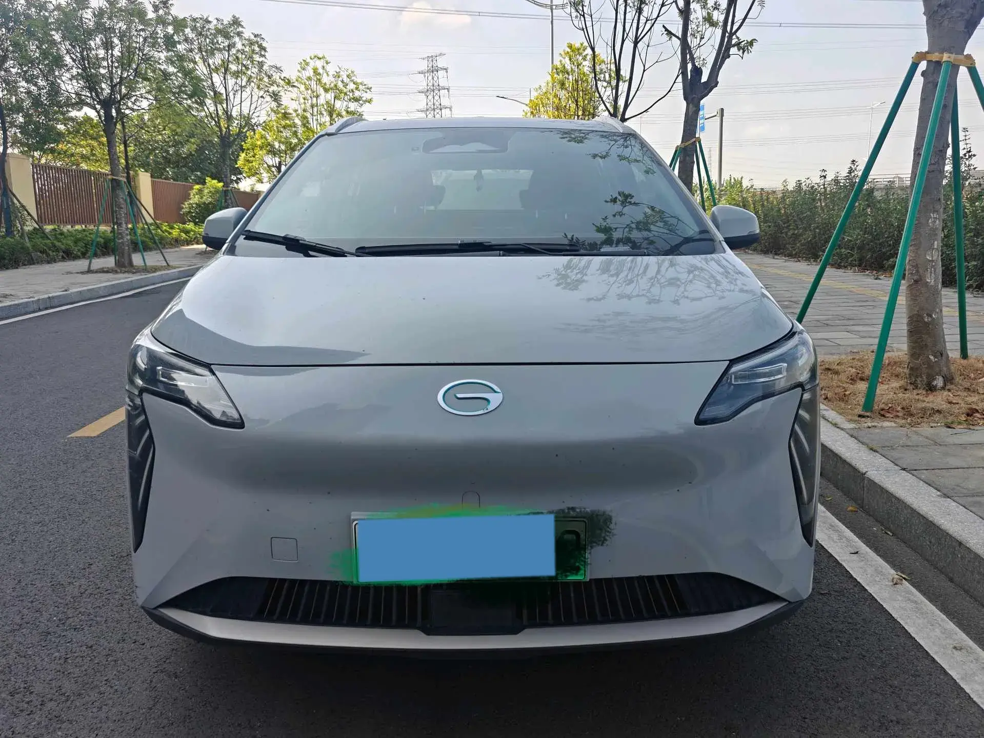 2023 AION Y thumbnail 2