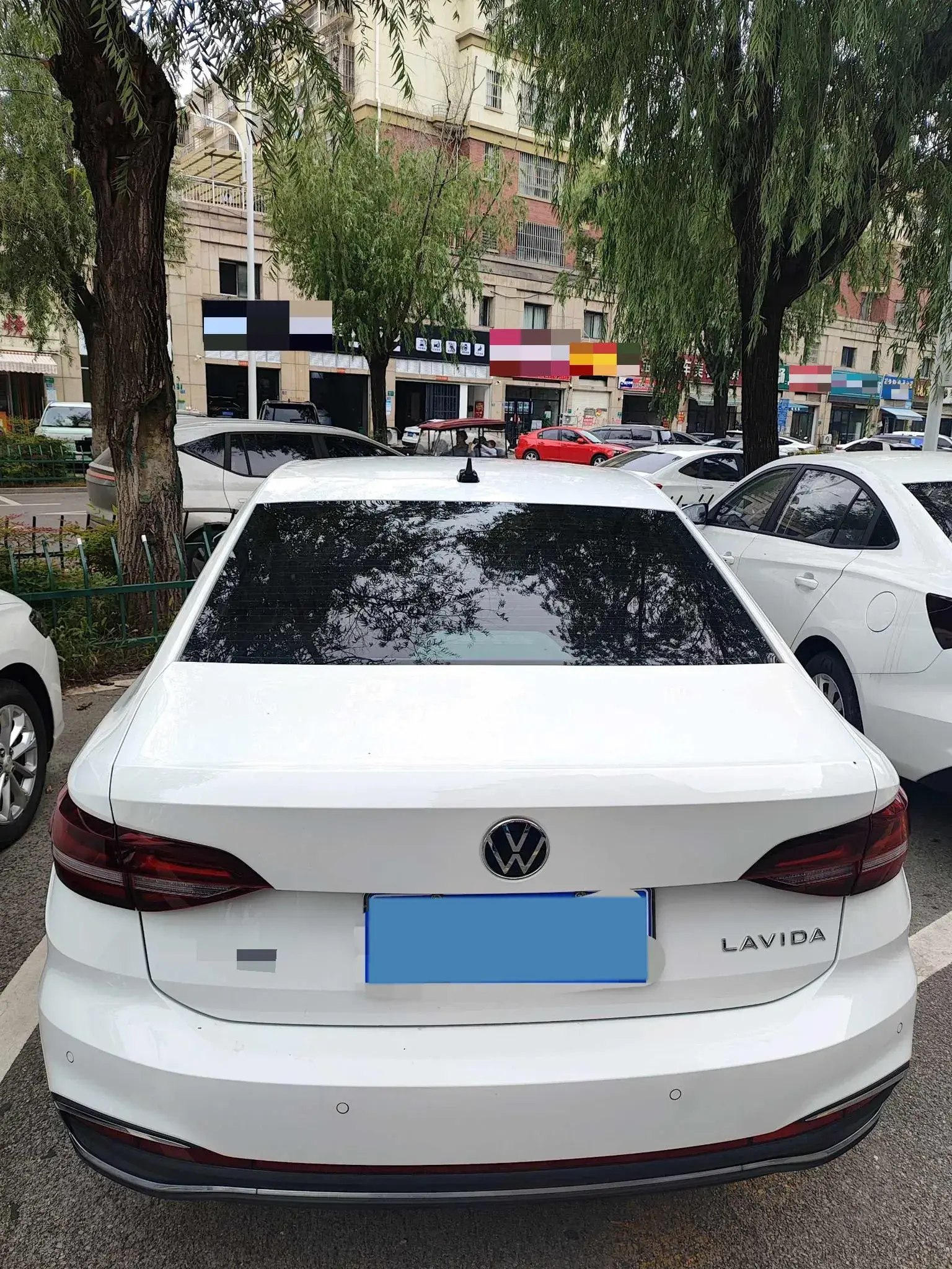 2024 VOLKSWAGEN LAVIDA thumbnail 3