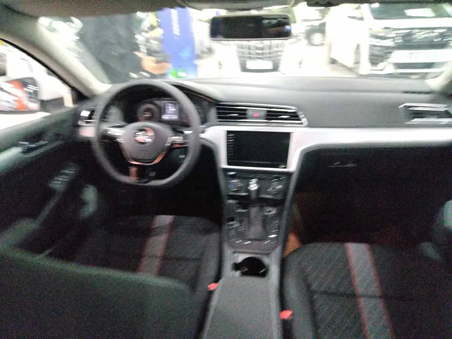 2019 VOLKSWAGEN LAMANDO thumbnail 4