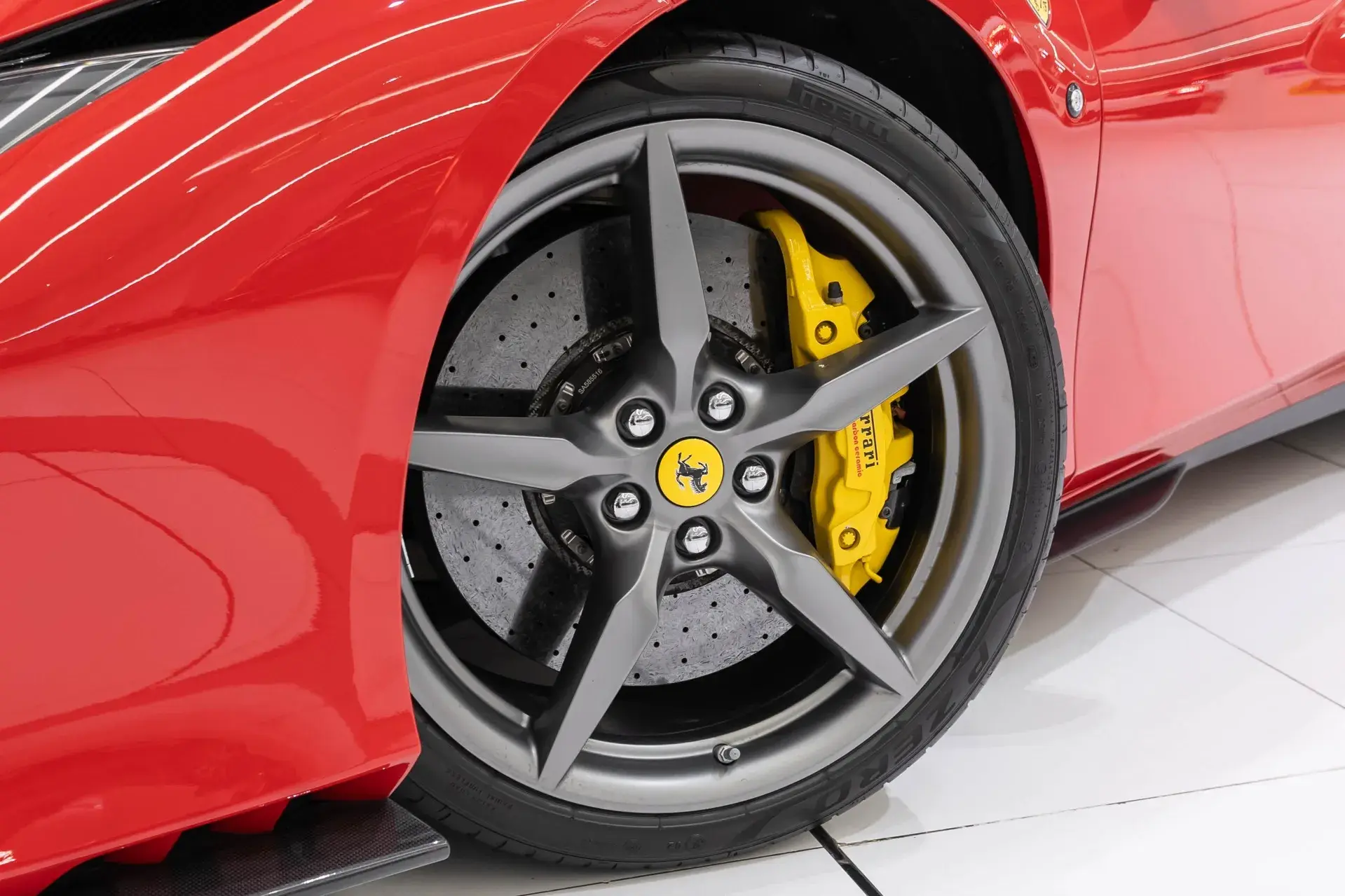 2020 FERRARI F8 thumbnail 4