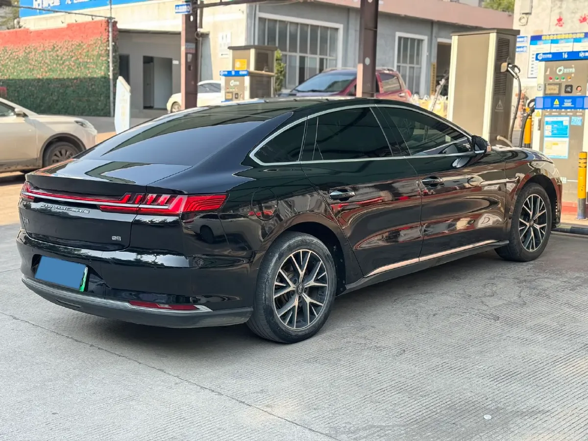 2021 BYD e9 BEV 64.8KWH,autocango,china used car exporter,china ev exporter,chinese used car exporter,chinese used ev exporter