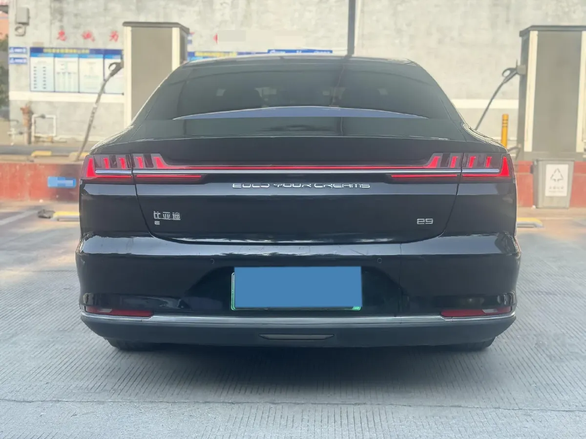 2021 BYD e9 BEV 64.8KWH,autocango,china used car exporter,china ev exporter,chinese used car exporter,chinese used ev exporter