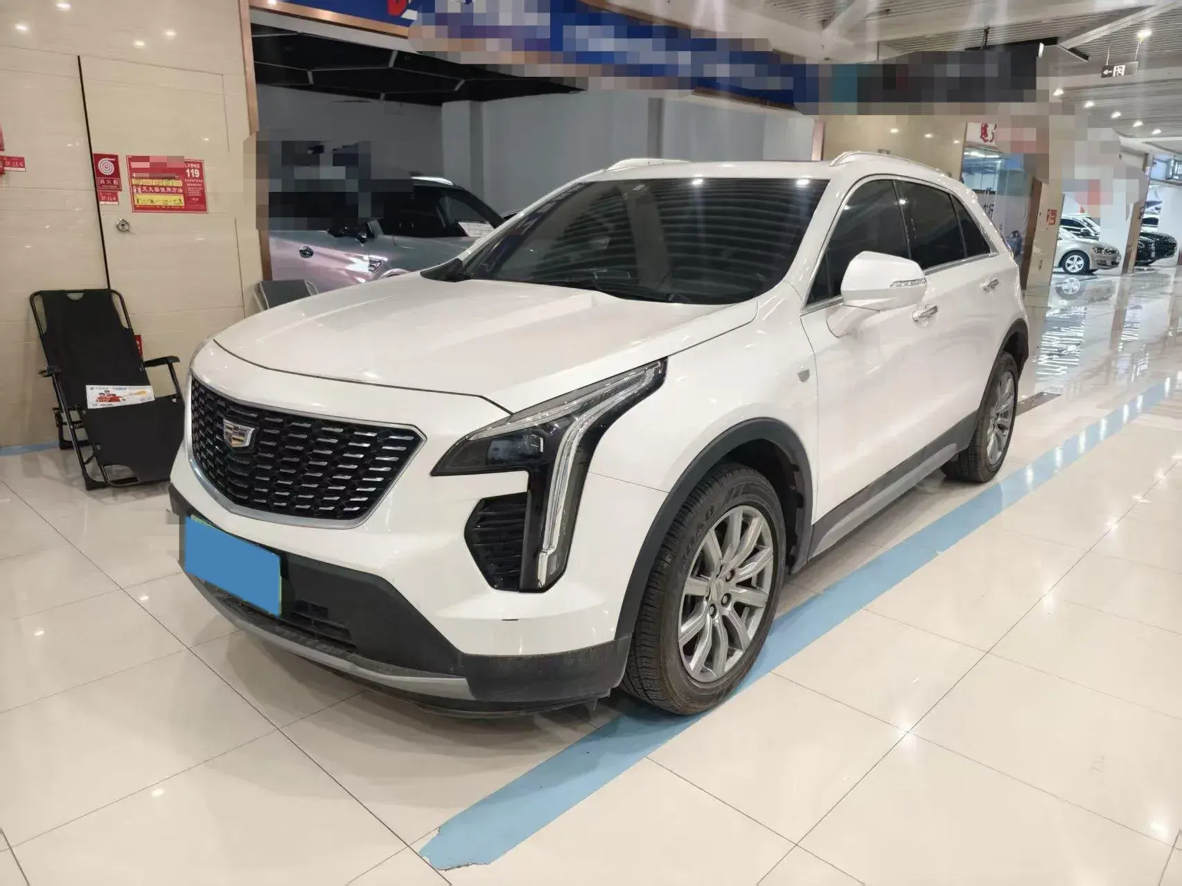 2021 CADILLAC XT4 view 1