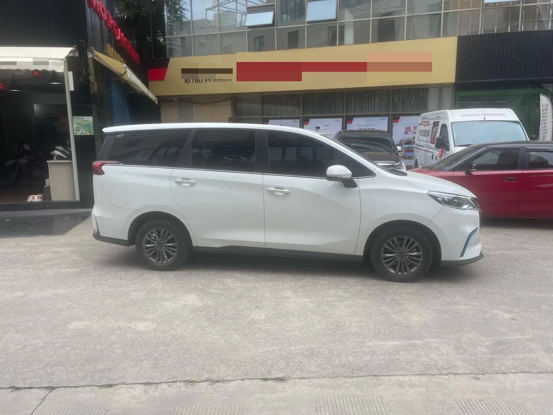 2024 MAXUS DAJIA thumbnail 4