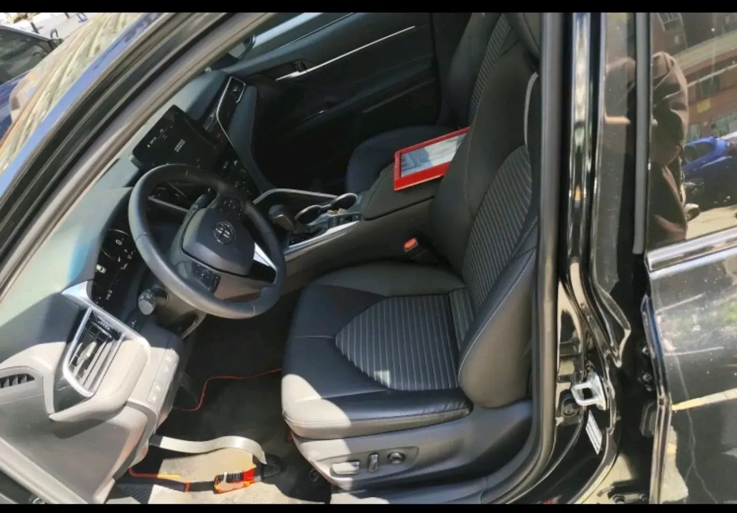 2023 TOYOTA CAMRY thumbnail 4