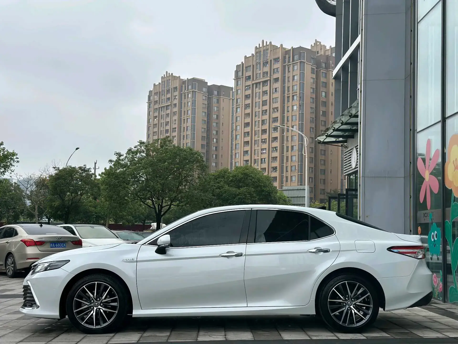 2021 TOYOTA CAMRY thumbnail 4